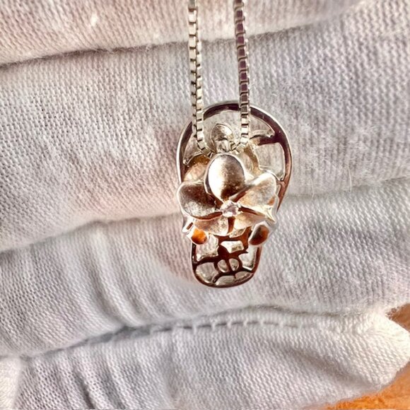 Sterling Silver Hawaiian Necklace, Turtle Flip Flop Necklace, Vintage Necklace - Picture 9 of 10